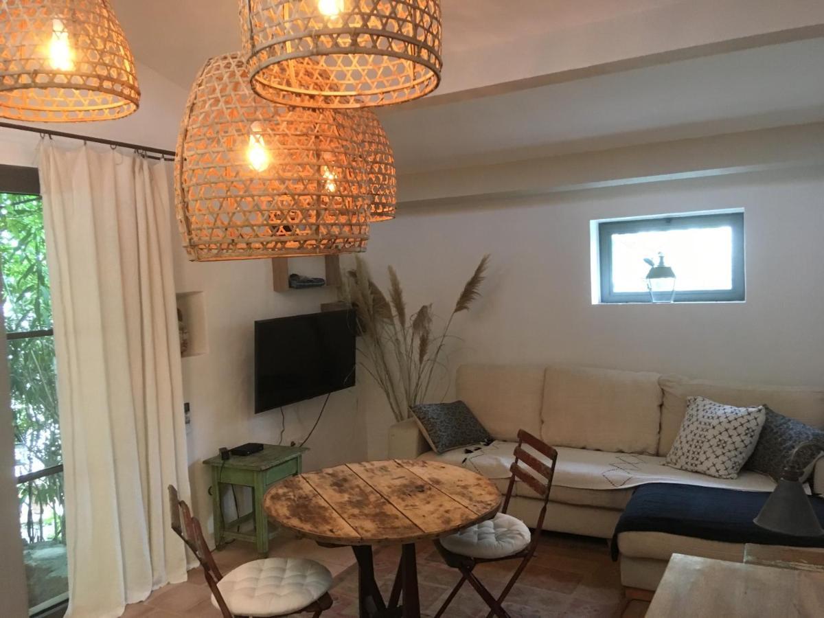 La Petite Maison Лурмарин Экстерьер фото